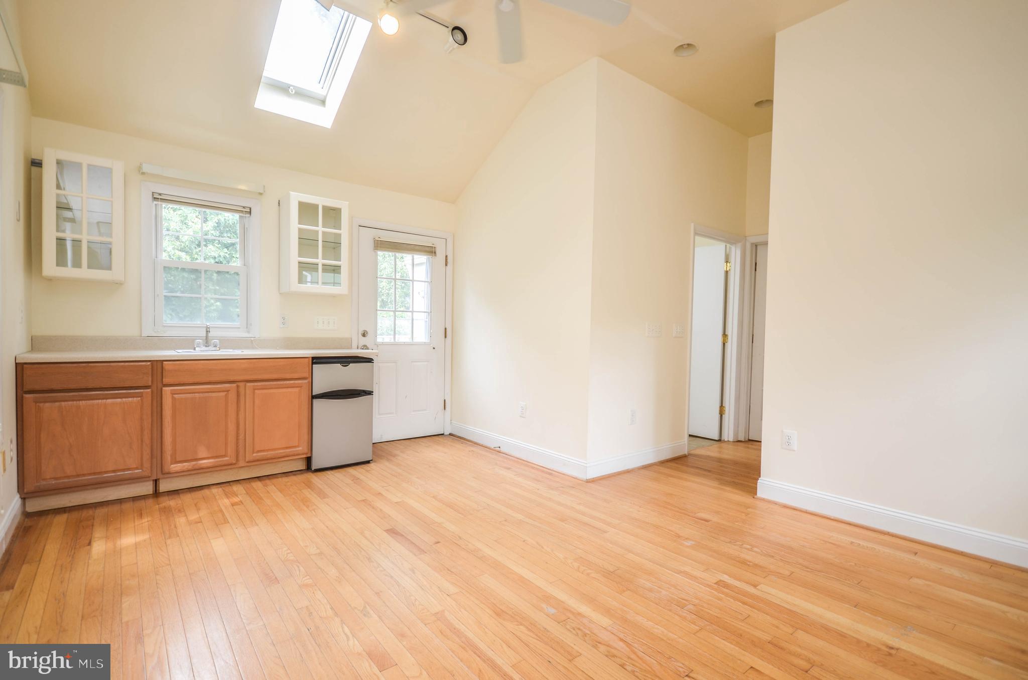 2034 Glen Ross Road Silver Spring, MD 20910 - Photo 21 of 40