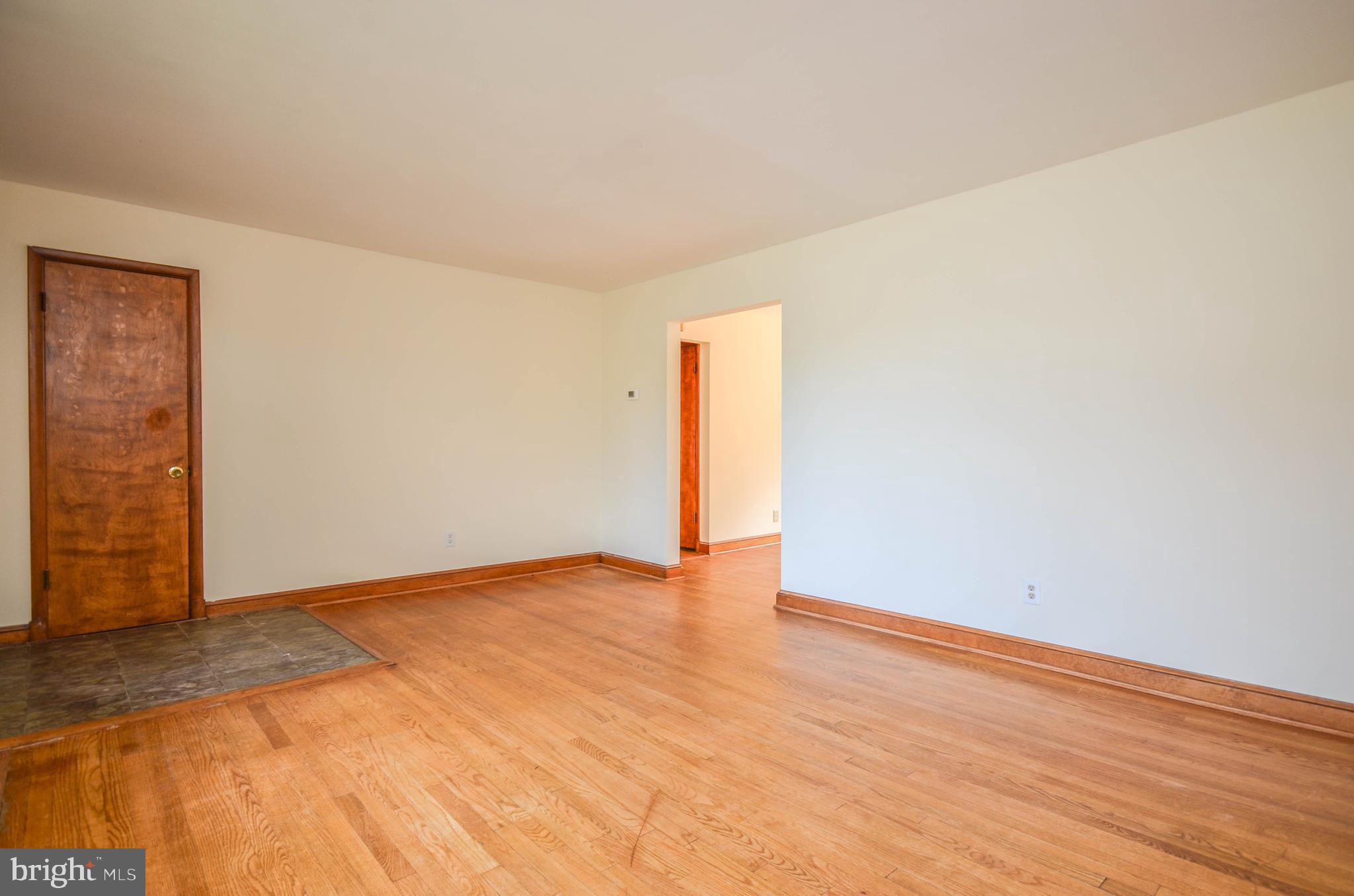 2034 Glen Ross Road Silver Spring, MD 20910 - Photo 4 of 40