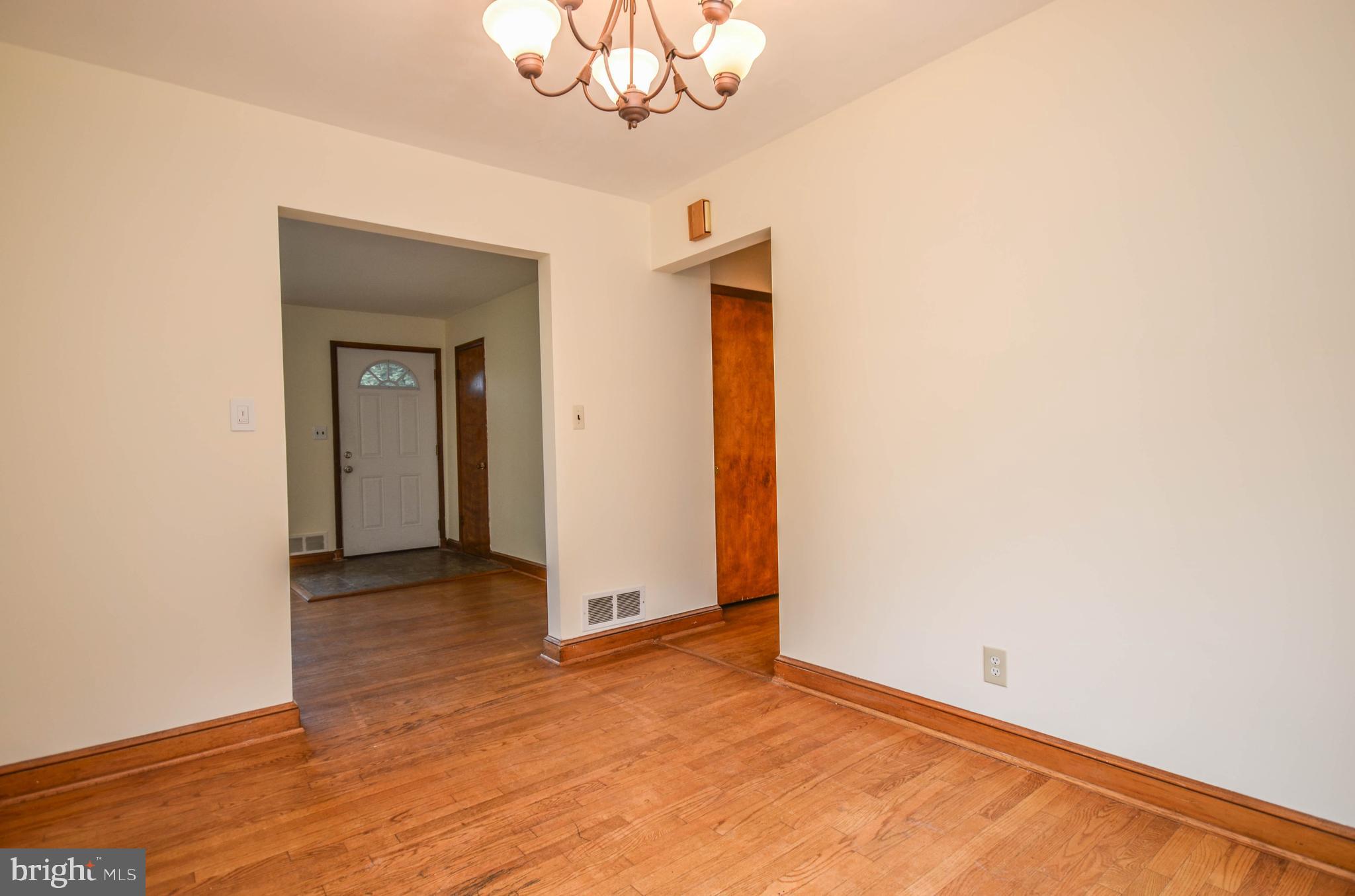 2034 Glen Ross Road Silver Spring, MD 20910 - Photo 7 of 40