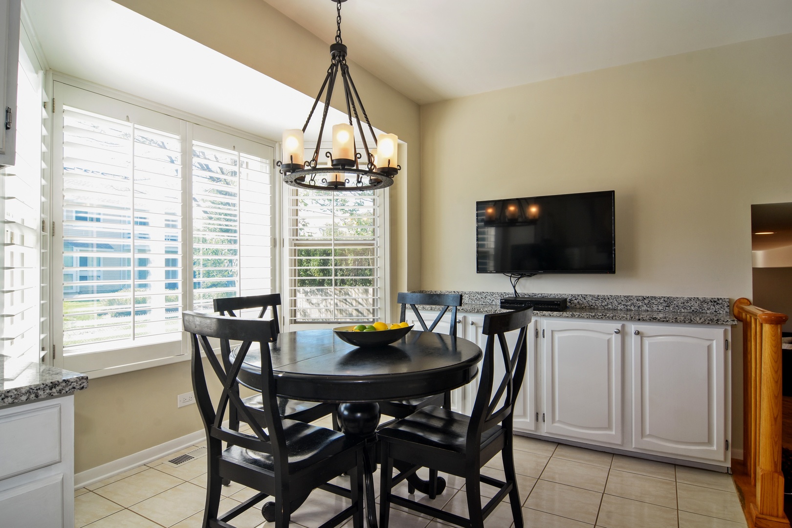 1337 Devonshire Road Buffalo Grove, IL 60089 - Photo 7 of 23