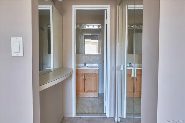 $2,500 | 2 Consulate Drive, Unit 1J, Tuckahoe, NY 10707