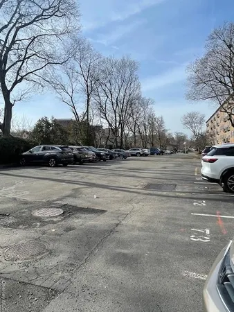 $2,500 | 2 Consulate Drive, Unit 1J, Tuckahoe, NY 10707