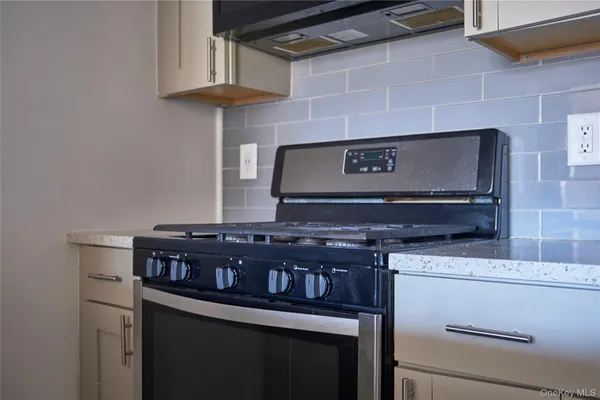 $2,500 | 2 Consulate Drive, Unit 1J, Tuckahoe, NY 10707