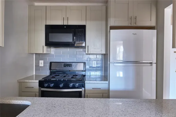 $2,500 | 2 Consulate Drive, Unit 1J, Tuckahoe, NY 10707