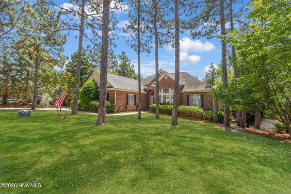 $615,000 | 940 Diamondhead Drive South, Pinehurst, NC 28374