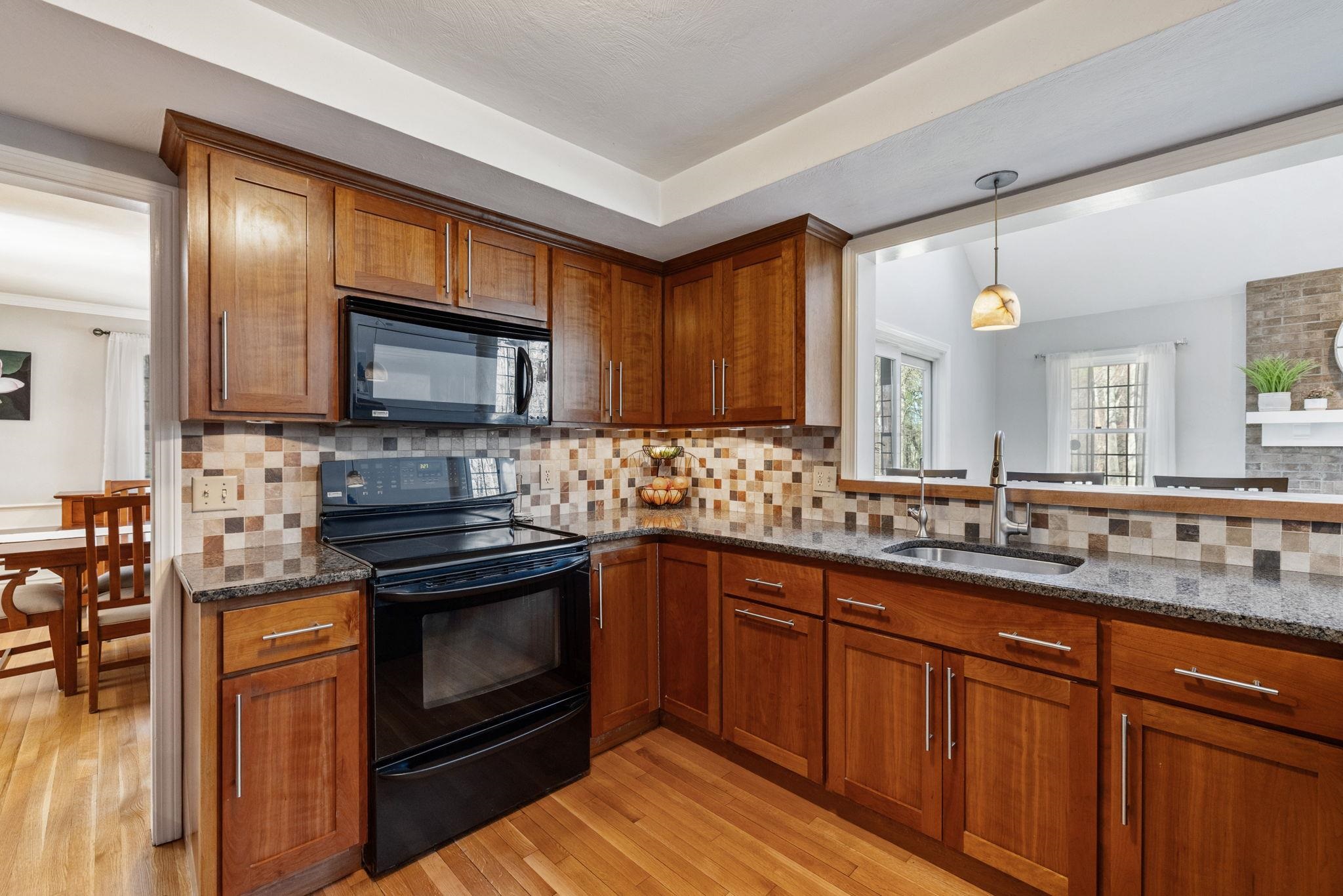 4 Chatburn Road Windham, NH 03087 - Photo 12 of 60