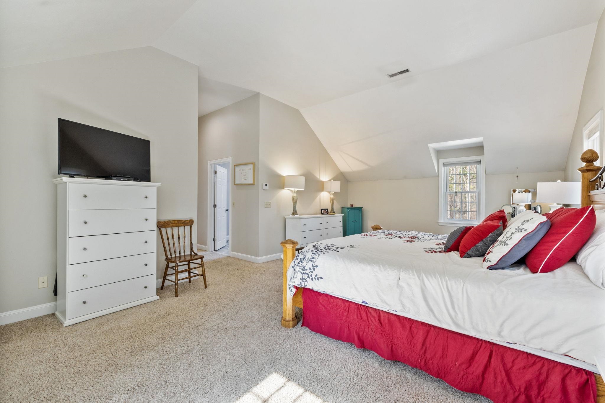 4 Chatburn Road Windham, NH 03087 - Photo 22 of 60