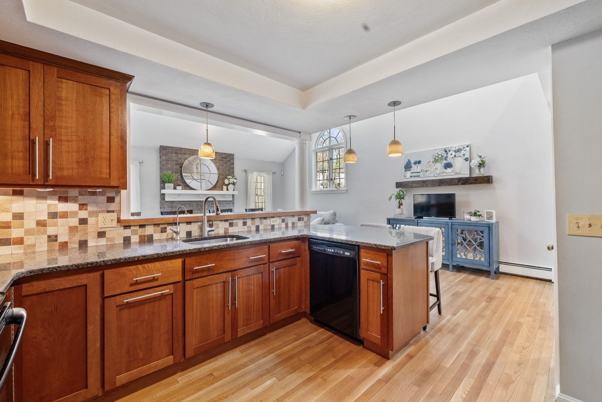 4 Chatburn Road Windham, NH 03087 - Photo 10 of 60