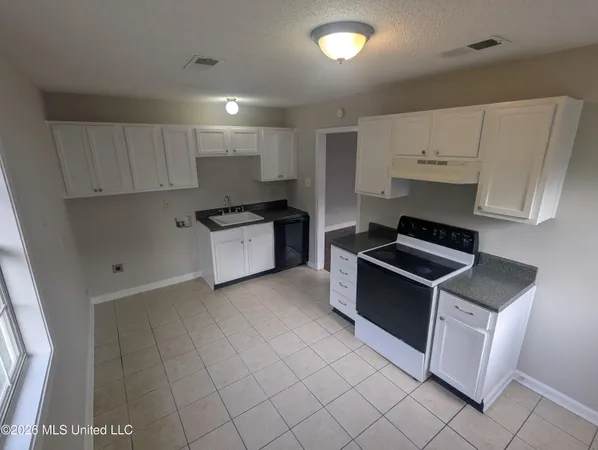 $1,195 | 1699 Whitehead Drive, Southaven, MS 38671