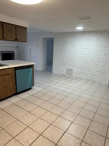 $2,300 | 4950 Fleetwood Street, New Port Richey, FL 34653