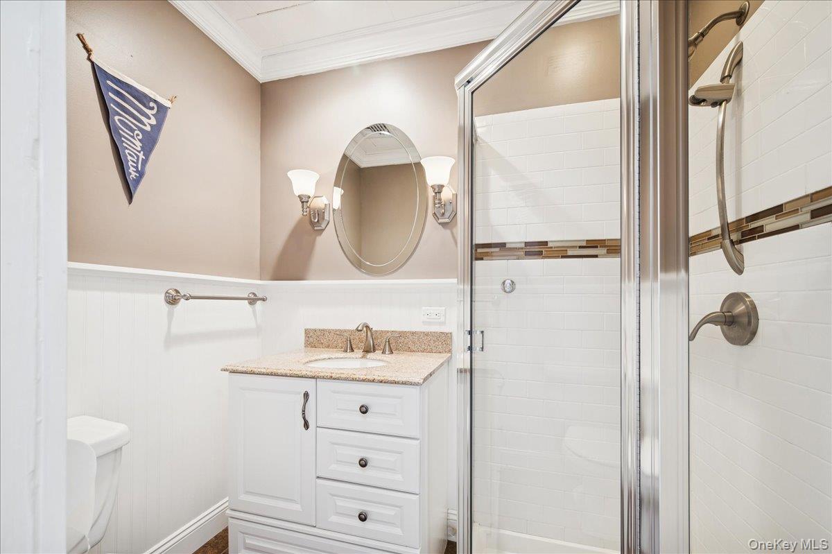 36 Atlantic Avenue Blue Point, NY 11715 - Photo 26 of 46 Shared Hall Shower Bath