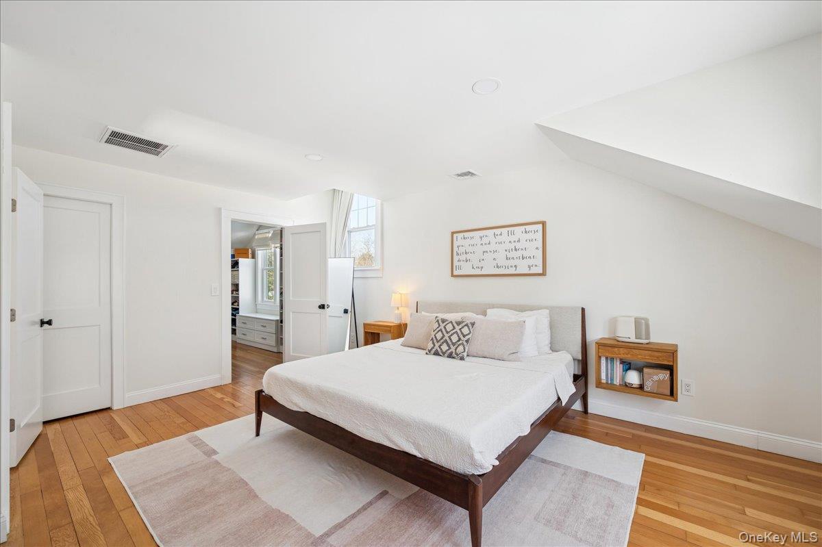 36 Atlantic Avenue Blue Point, NY 11715 - Photo 28 of 46 19' 8" x17"2" gracious size fifth bedroom (5)