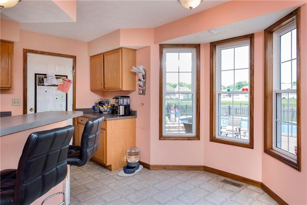 5847 West Ridgewood Road Springfield, OH 45502 - Photo 9 of 32