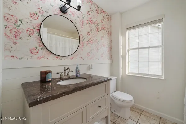 $525,000 | 514 Orchard Drive, Clinton, TN 37716