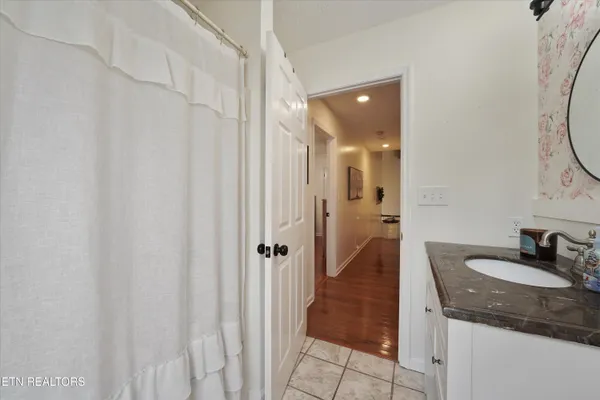 $525,000 | 514 Orchard Drive, Clinton, TN 37716