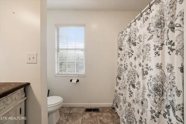 $525,000 | 514 Orchard Drive, Clinton, TN 37716