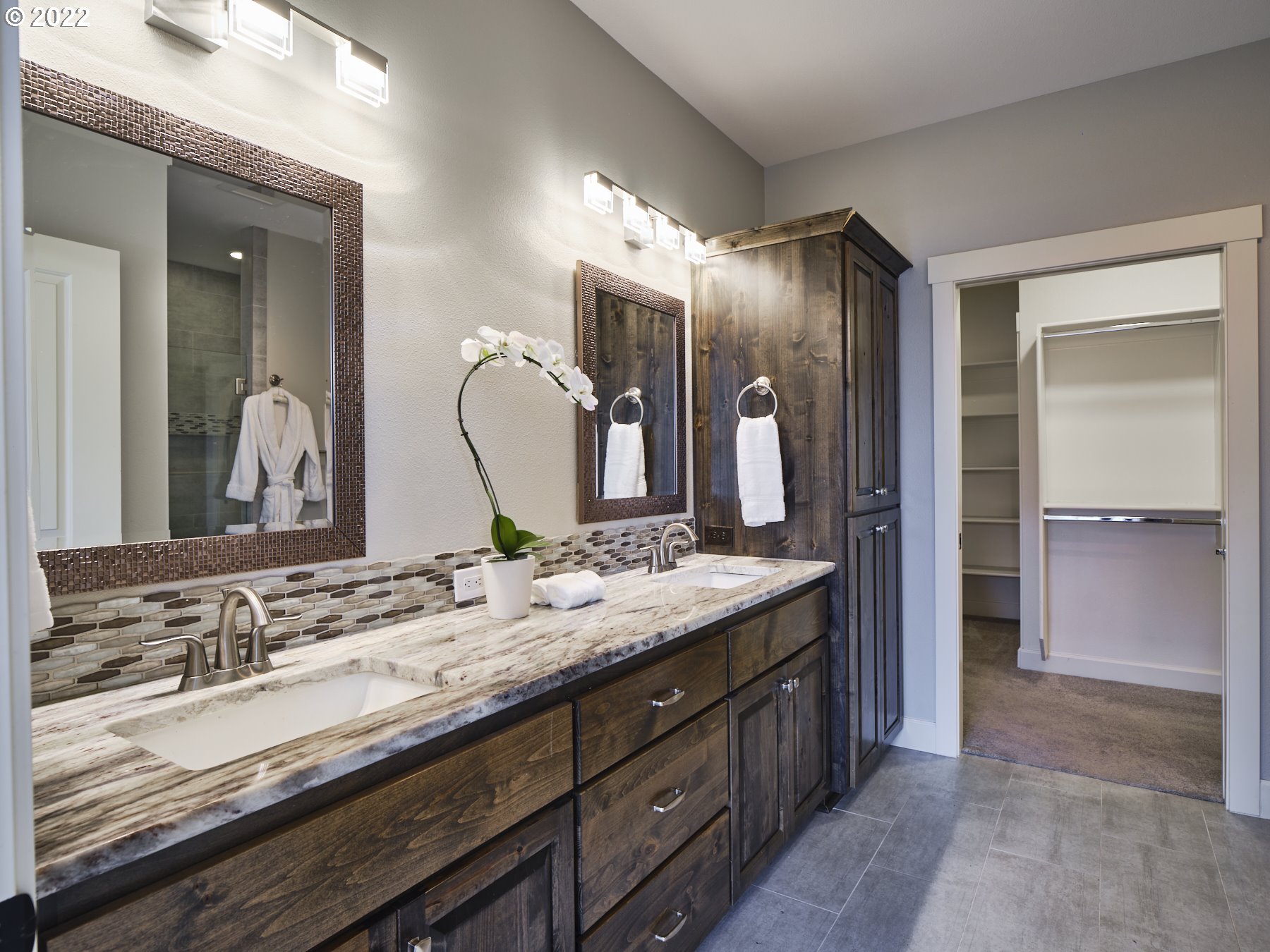2511 Northeast 176th Street Ridgefield, WA 98642 - Photo 22 of 32 Owner's Suite Bathroom