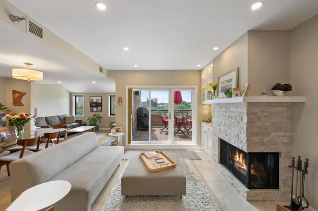 $525,000 | 110 1st Avenue Northeast, Unit F412, Minneapolis, MN 55413