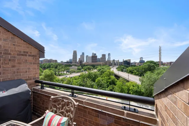 $525,000 | 110 1st Avenue Northeast, Unit F412, Minneapolis, MN 55413