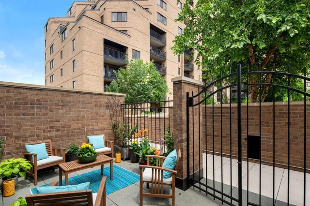 $525,000 | 110 1st Avenue Northeast, Unit F412, Minneapolis, MN 55413