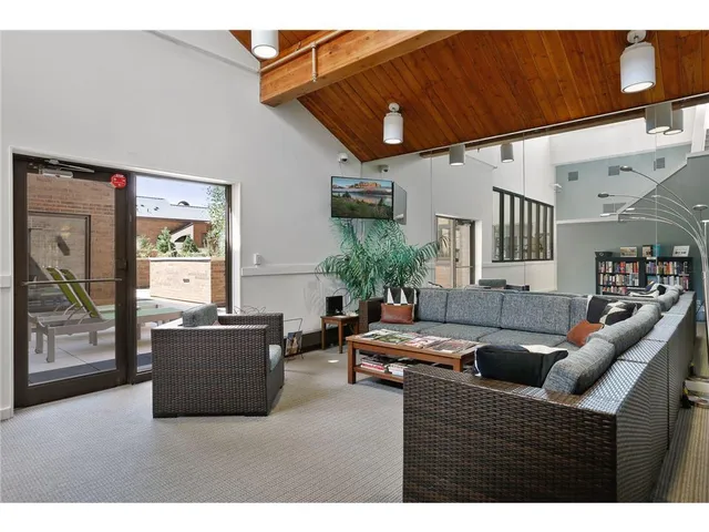 $525,000 | 110 1st Avenue Northeast, Unit F412, Minneapolis, MN 55413