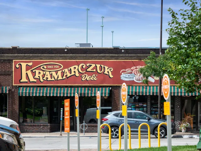 $525,000 | 110 1st Avenue Northeast, Unit F412, Minneapolis, MN 55413