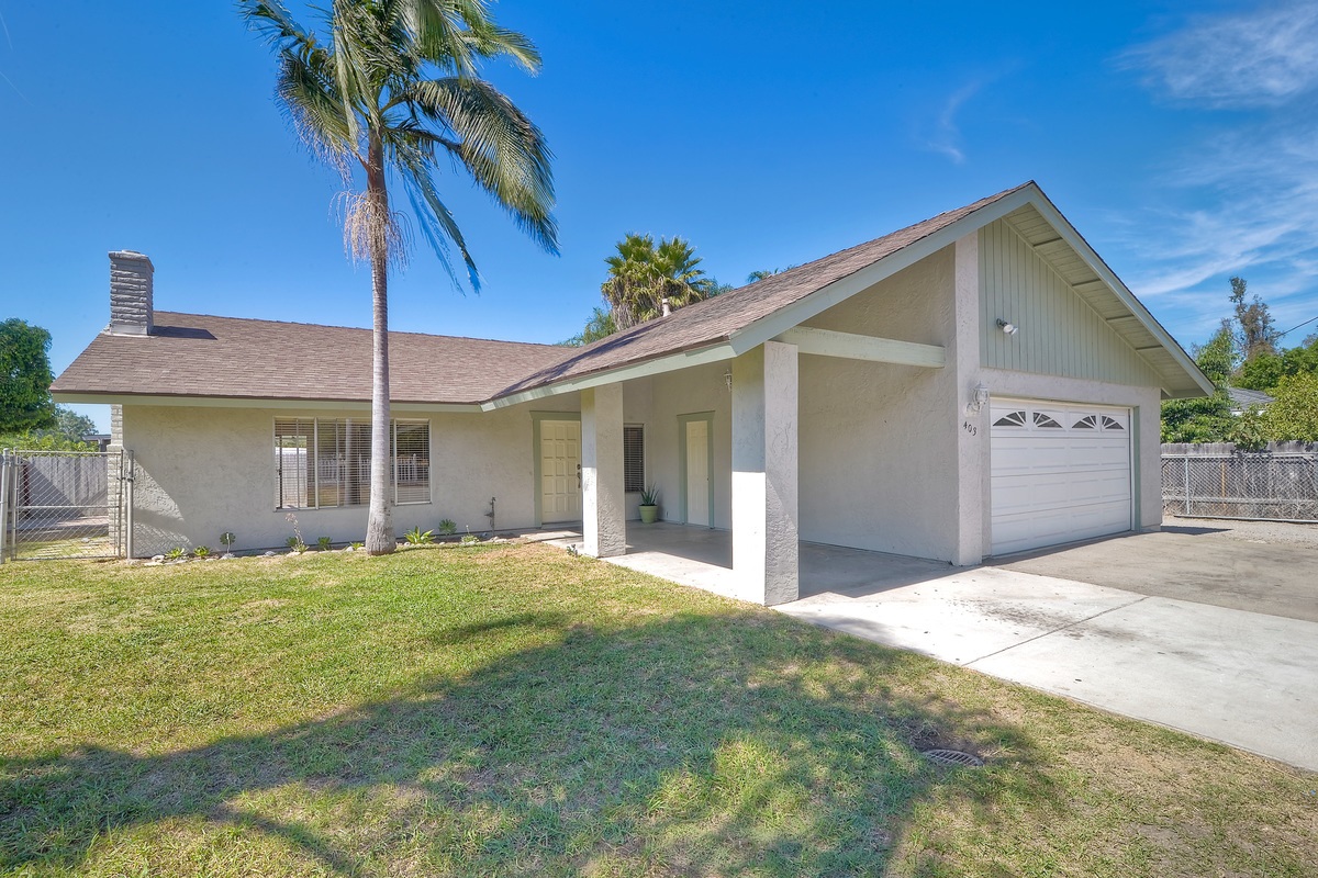 403 Smilax Road Vista, CA 92081 - Photo 2 of 25 Gallery Image 2