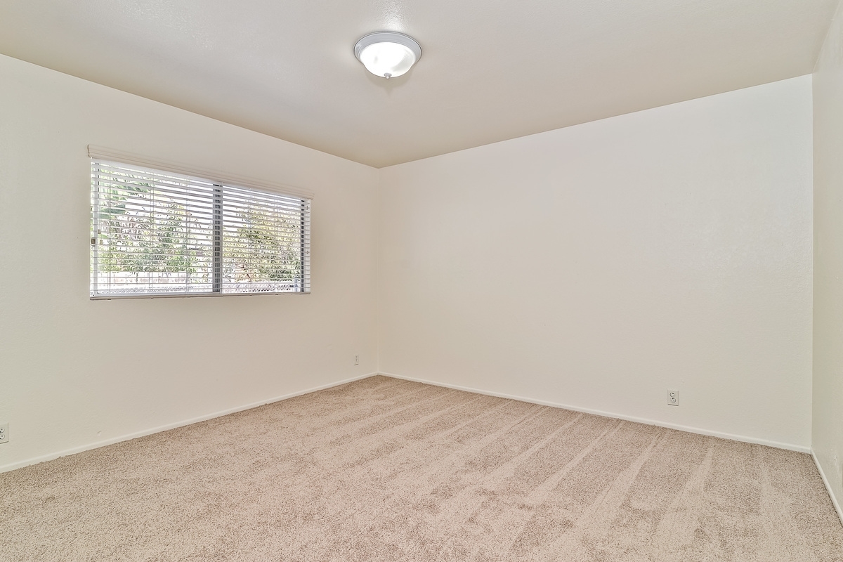 403 Smilax Road Vista, CA 92081 - Photo 16 of 25 Gallery Image 16