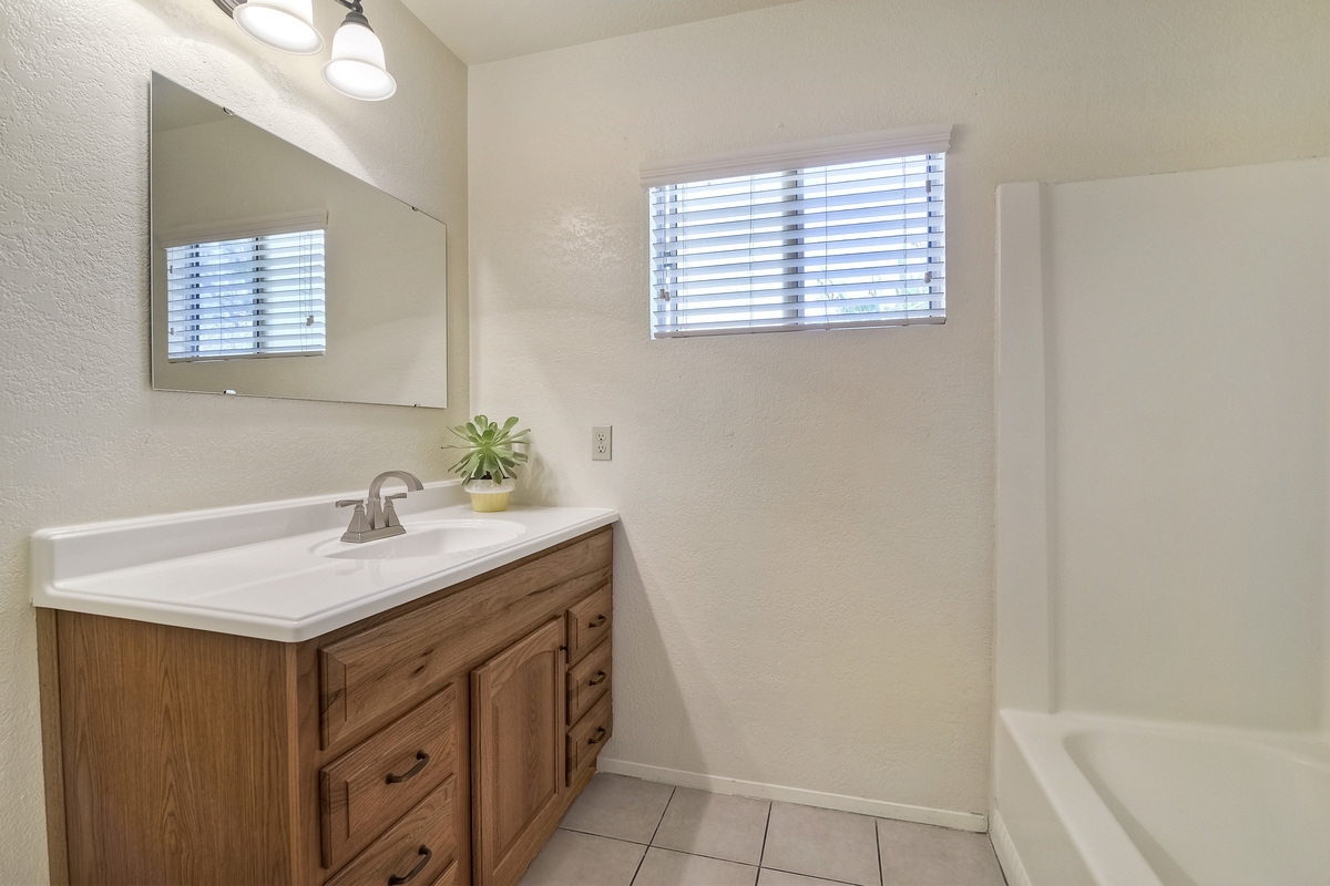 403 Smilax Road Vista, CA 92081 - Photo 18 of 25 Gallery Image 18