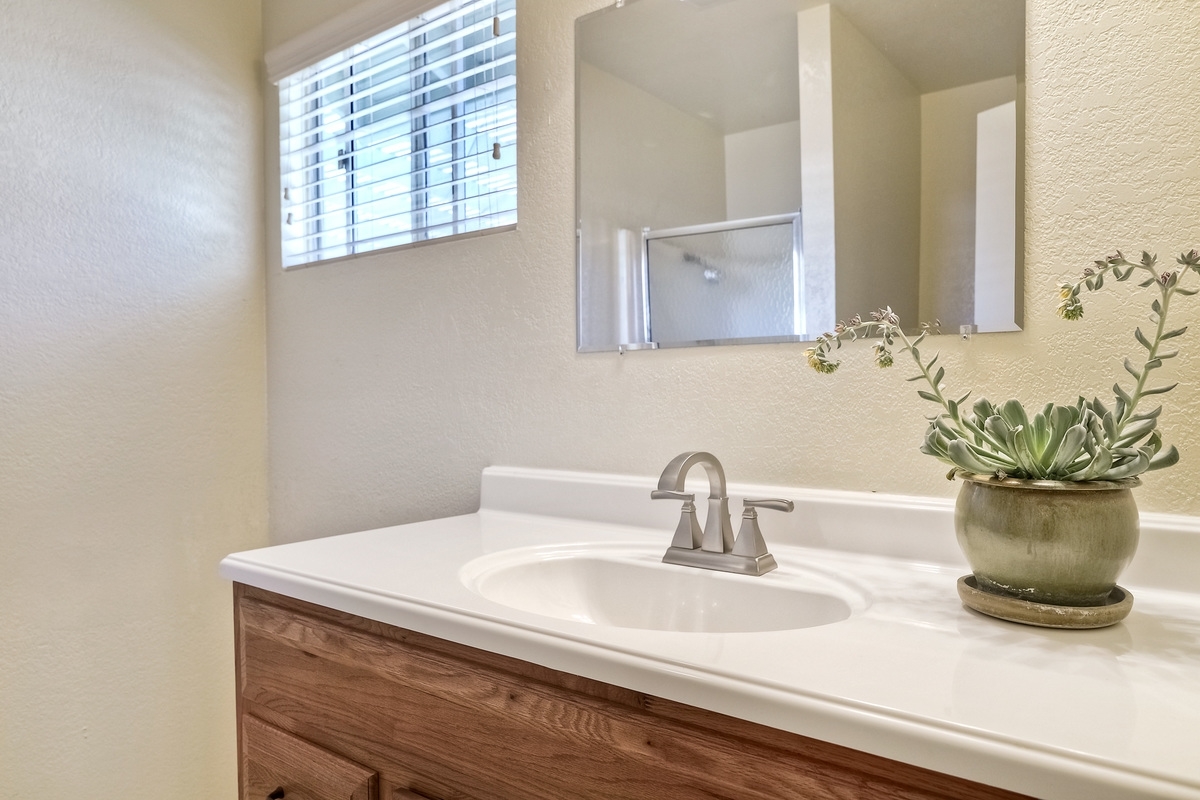 403 Smilax Road Vista, CA 92081 - Photo 20 of 25 Gallery Image 20
