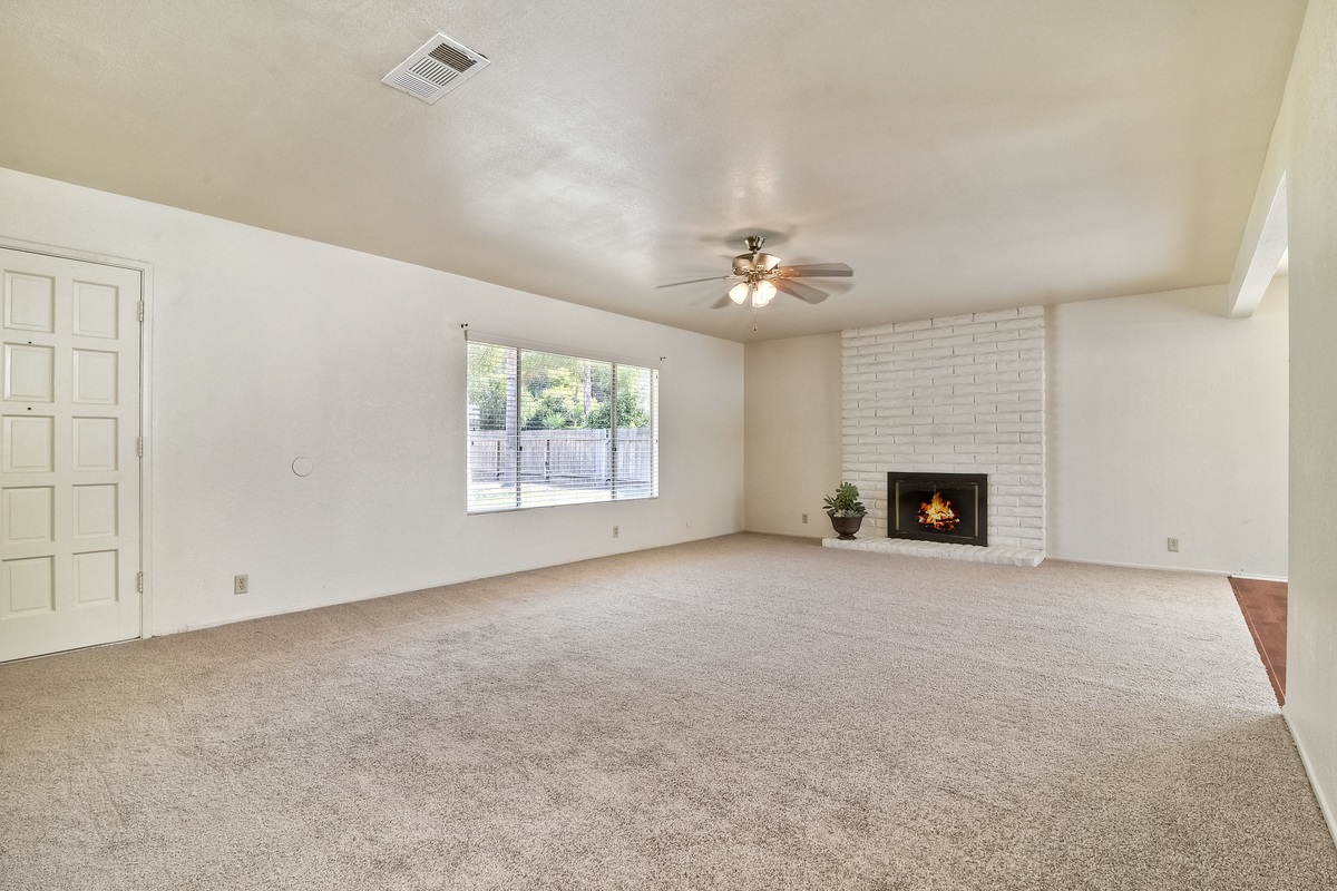 403 Smilax Road Vista, CA 92081 - Photo 5 of 25 Gallery Image 5