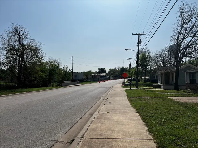 $75,000 | 506 West 2nd Street, Elgin, TX 78621