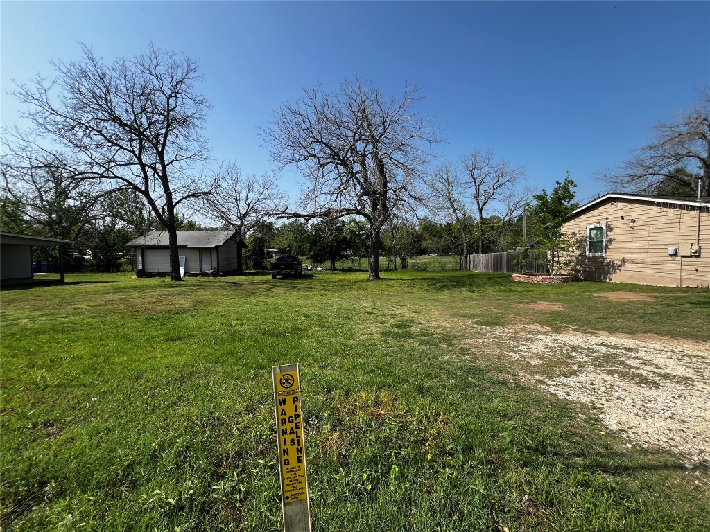506 West 2nd Street Elgin, TX 78621 - Photo 6 of 7