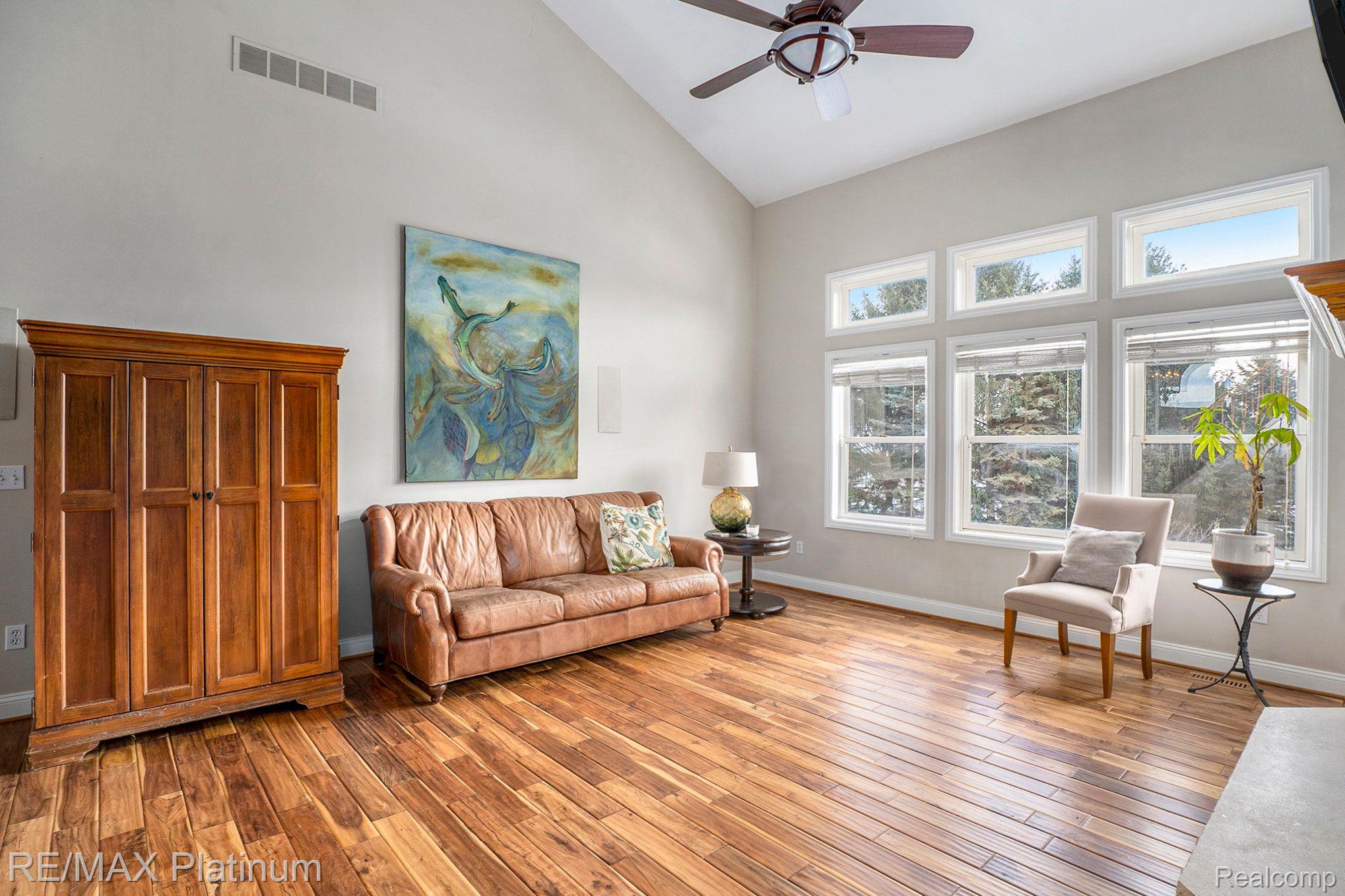 1112 Thorn Ridge Drive Howell, MI 48843 - Photo 6 of 30 Great Room From Kitchen