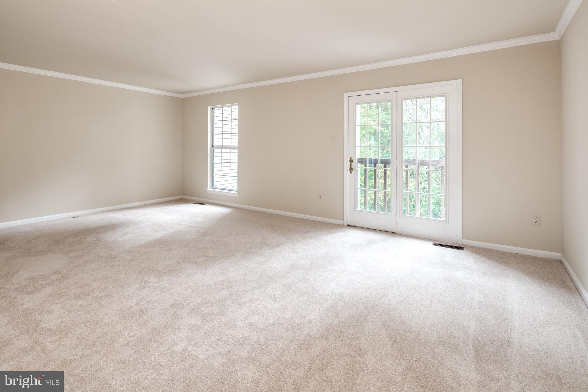 15005 Shamrock Ridge Road Silver Spring, MD 20906 - Photo 18 of 25 Living Room