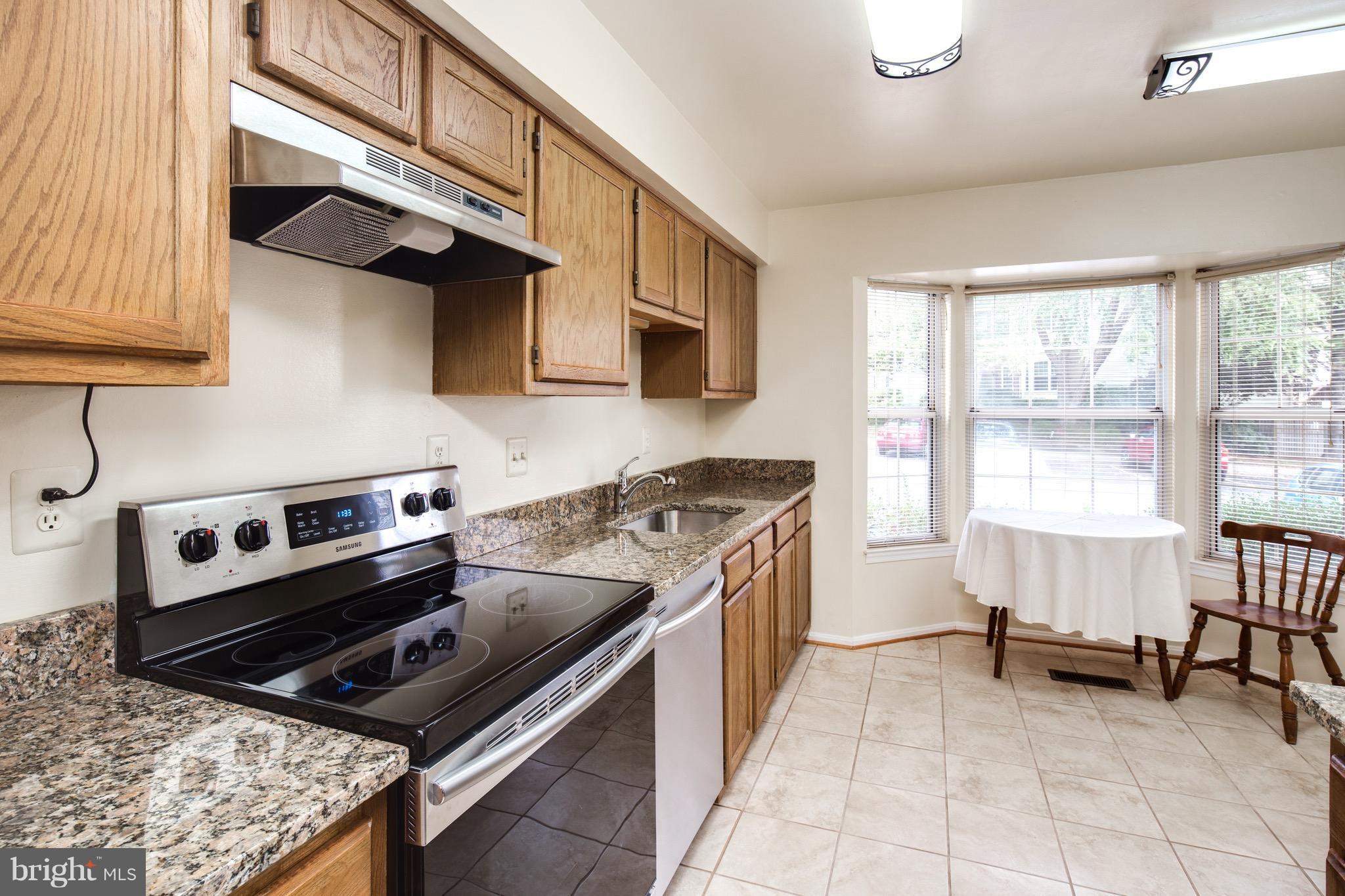 15005 Shamrock Ridge Road Silver Spring, MD 20906 - Photo 5 of 25 Kitchen with breakfast nook