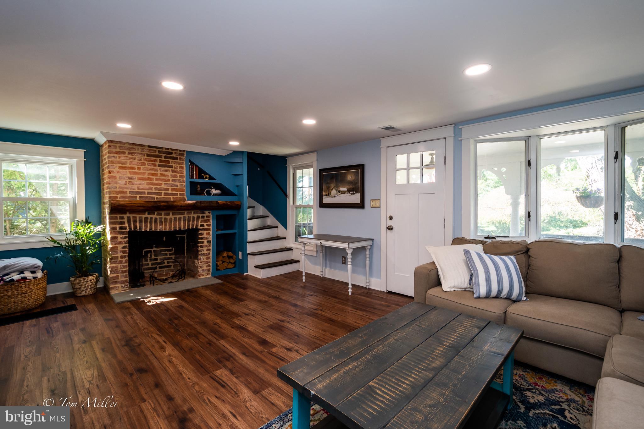 16819 York Road Monkton, MD 21111 - Photo 4 of 43 Brick fireplace with hand hewn wood mantel