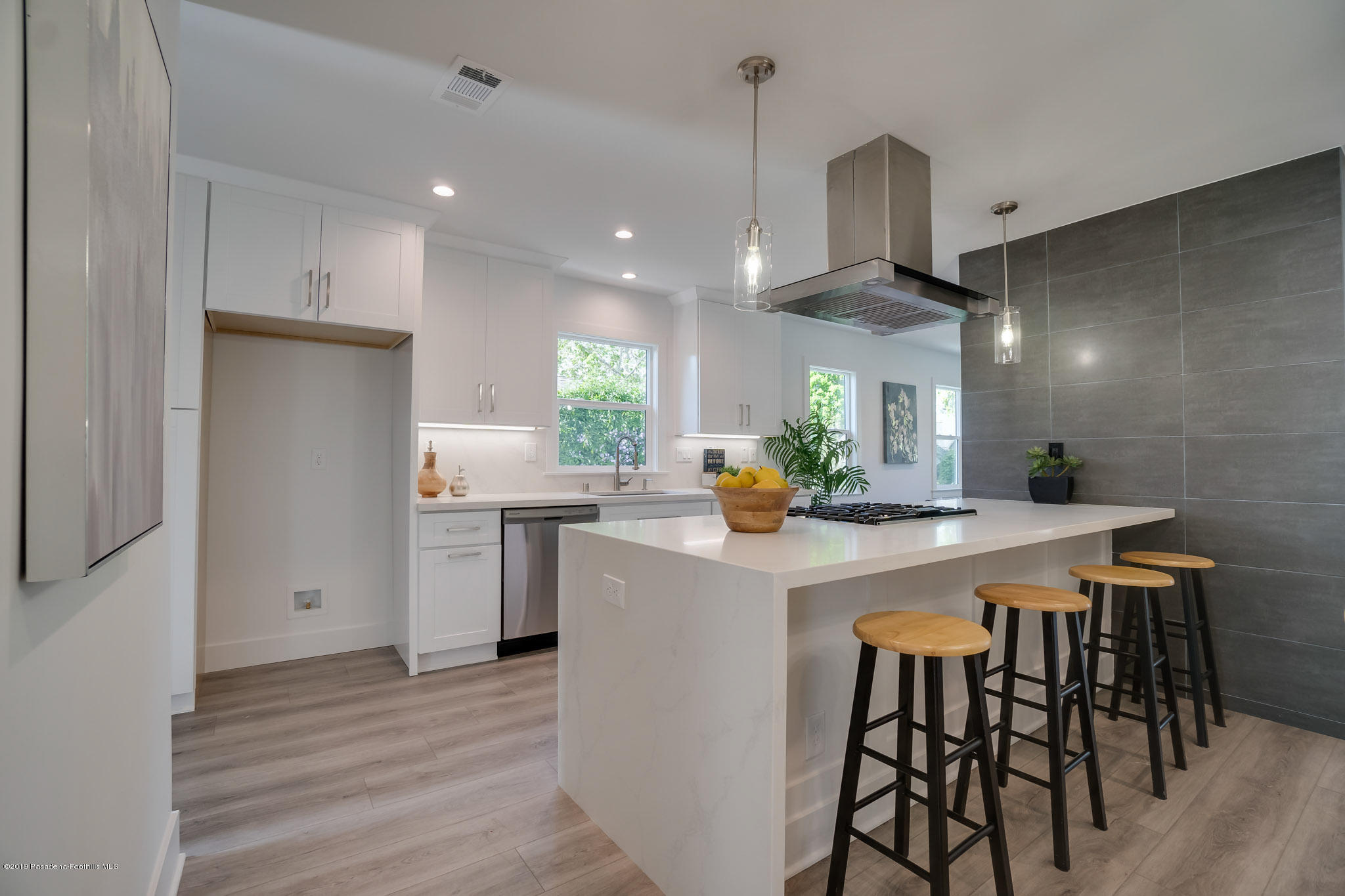 1758 Kenneth Way Pasadena, CA 91103 - Photo 18 of 65 DSC00074