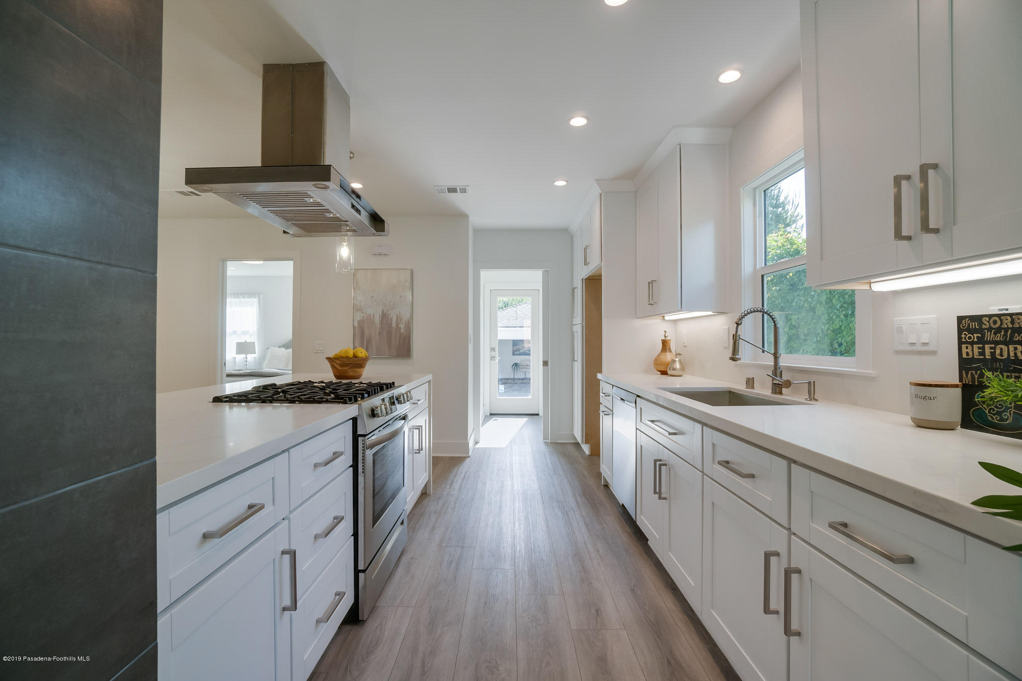 1758 Kenneth Way Pasadena, CA 91103 - Photo 23 of 65 DSC00128