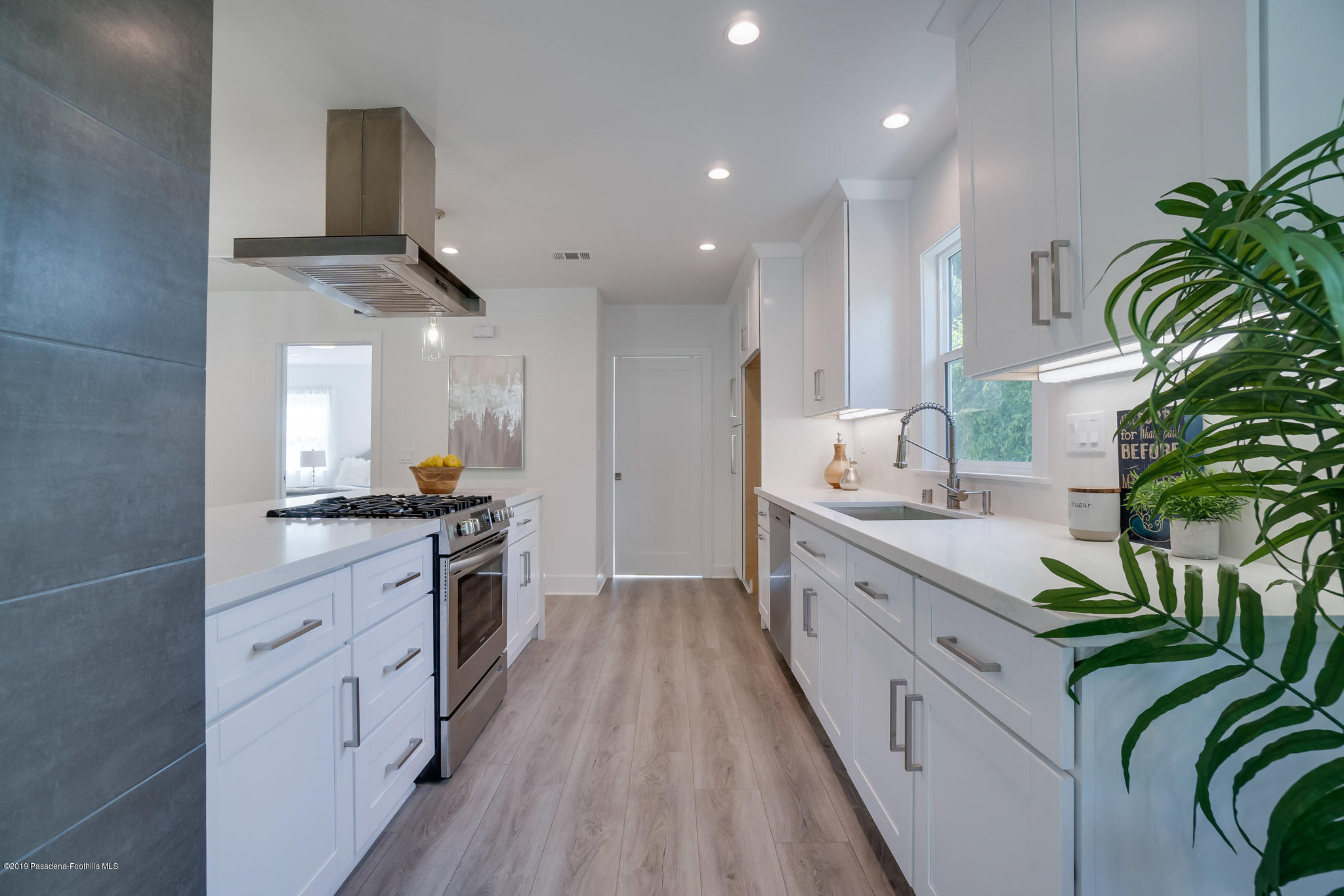1758 Kenneth Way Pasadena, CA 91103 - Photo 40 of 65 DSC00335