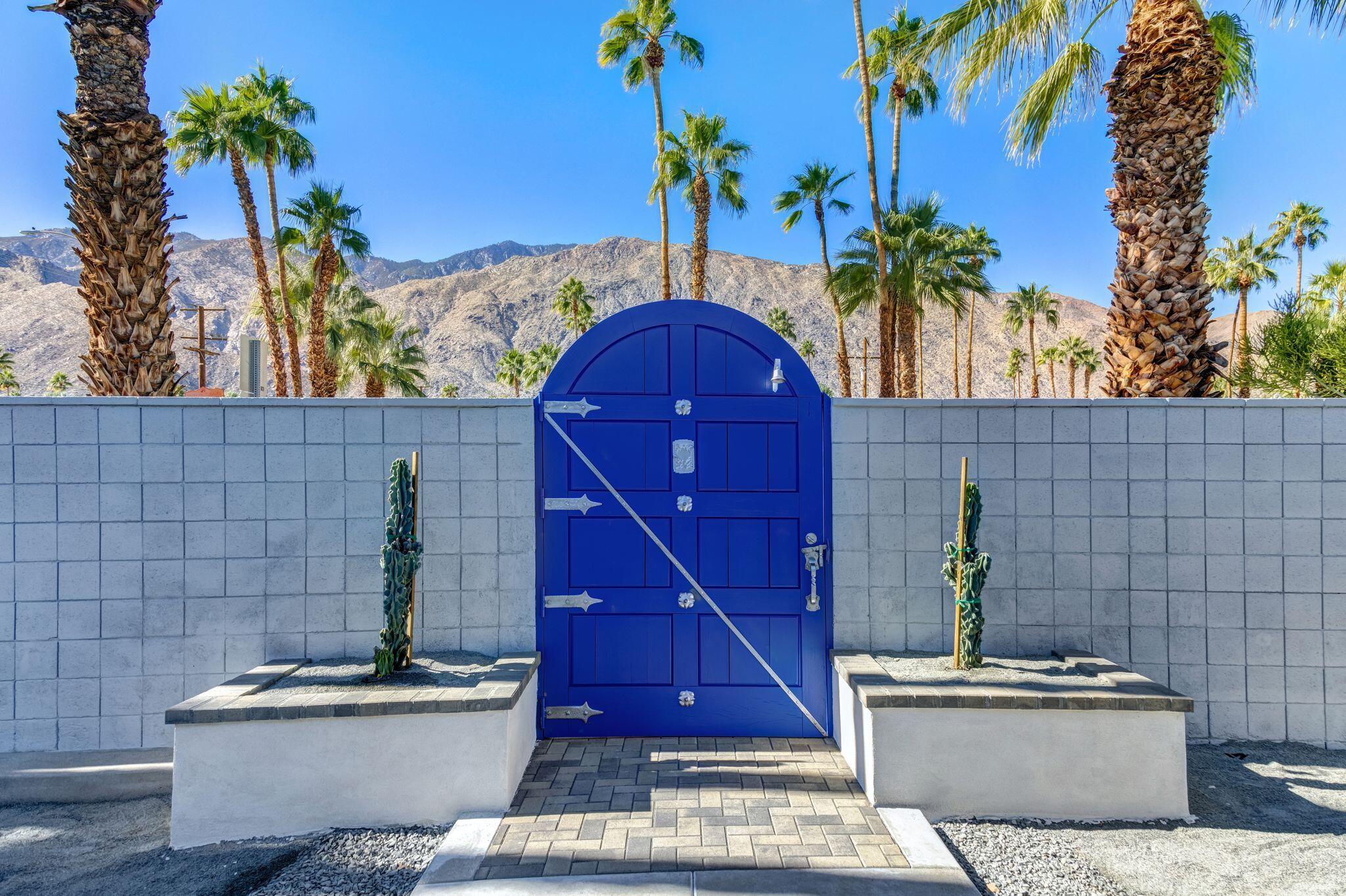 690 South Grenfall Road Palm Springs, CA 92264 - Photo 10 of 92 _3M-qm1w