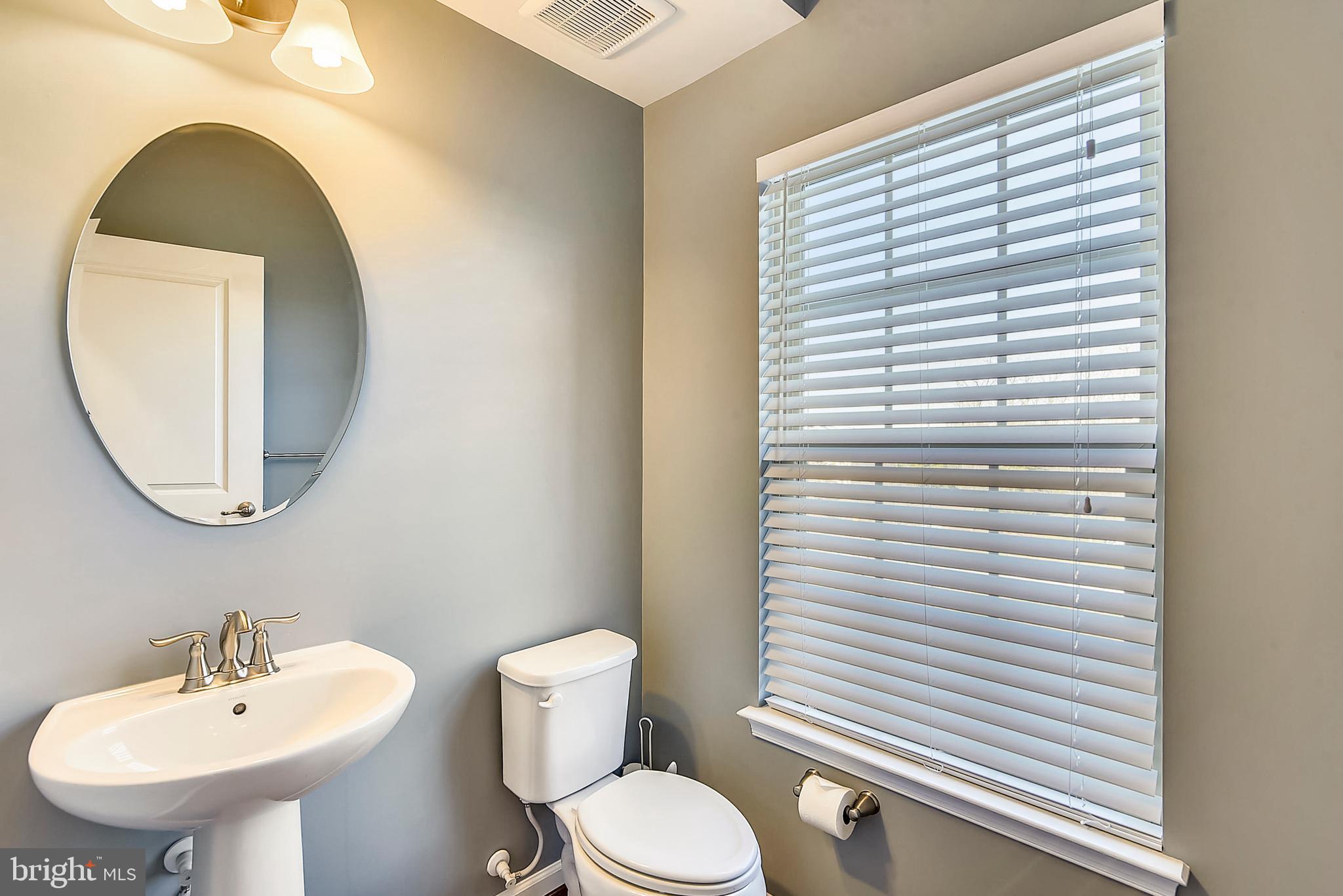 8010 Orchard Grove Road Odenton, MD 21113 - Photo 19 of 40 Main Level Powder Room
