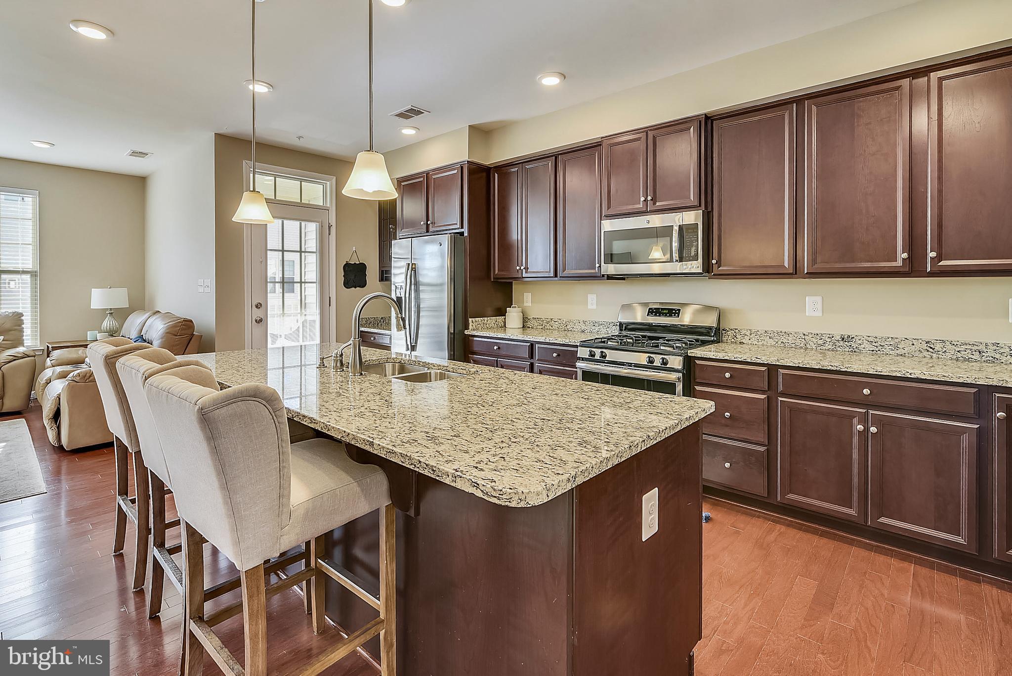 8010 Orchard Grove Road Odenton, MD 21113 - Photo 10 of 40 42" cabinets, Granite, & Stainless Steel