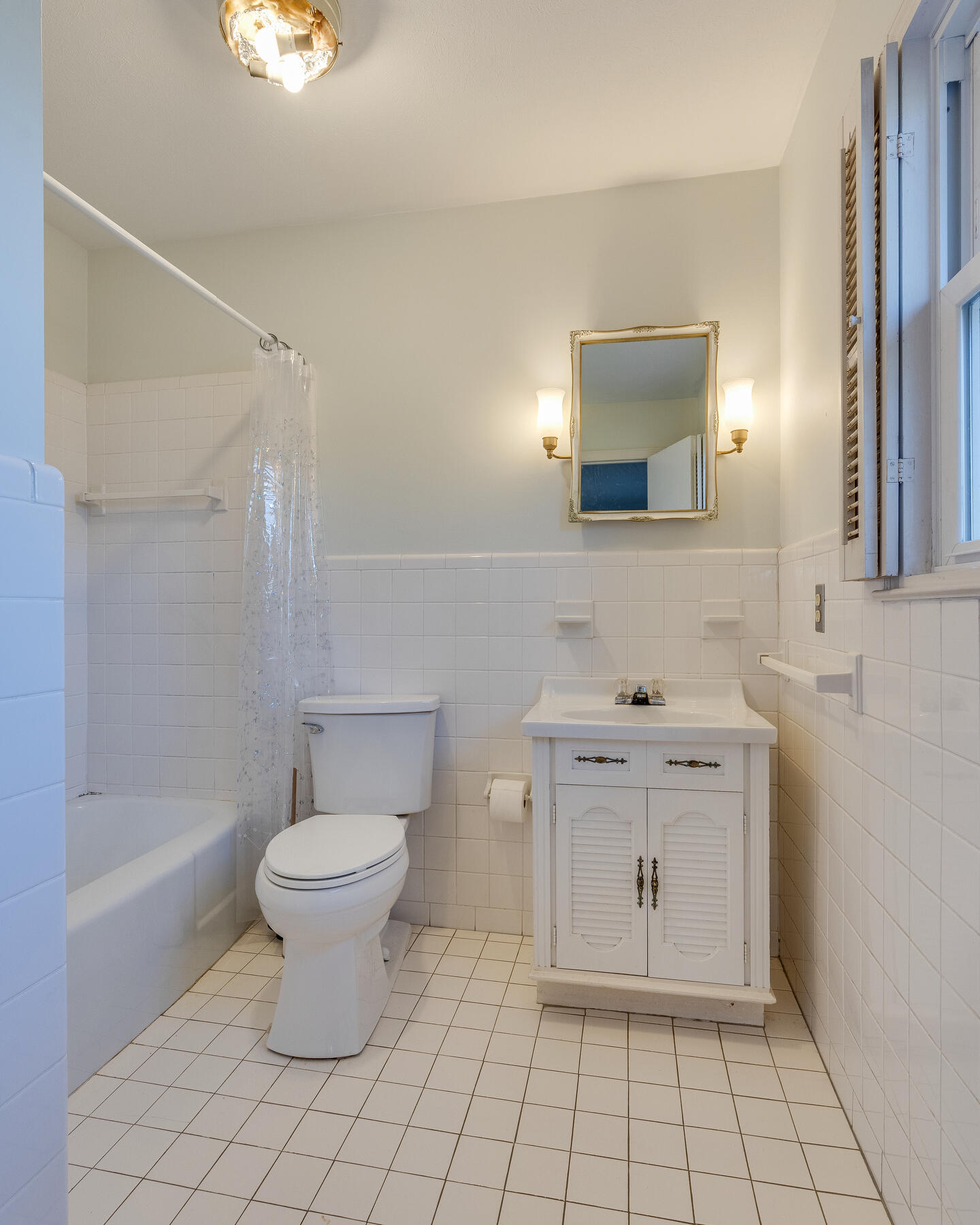 330 Hidden Valley Road Bristol, TN 37620 - Photo 14 of 29 017