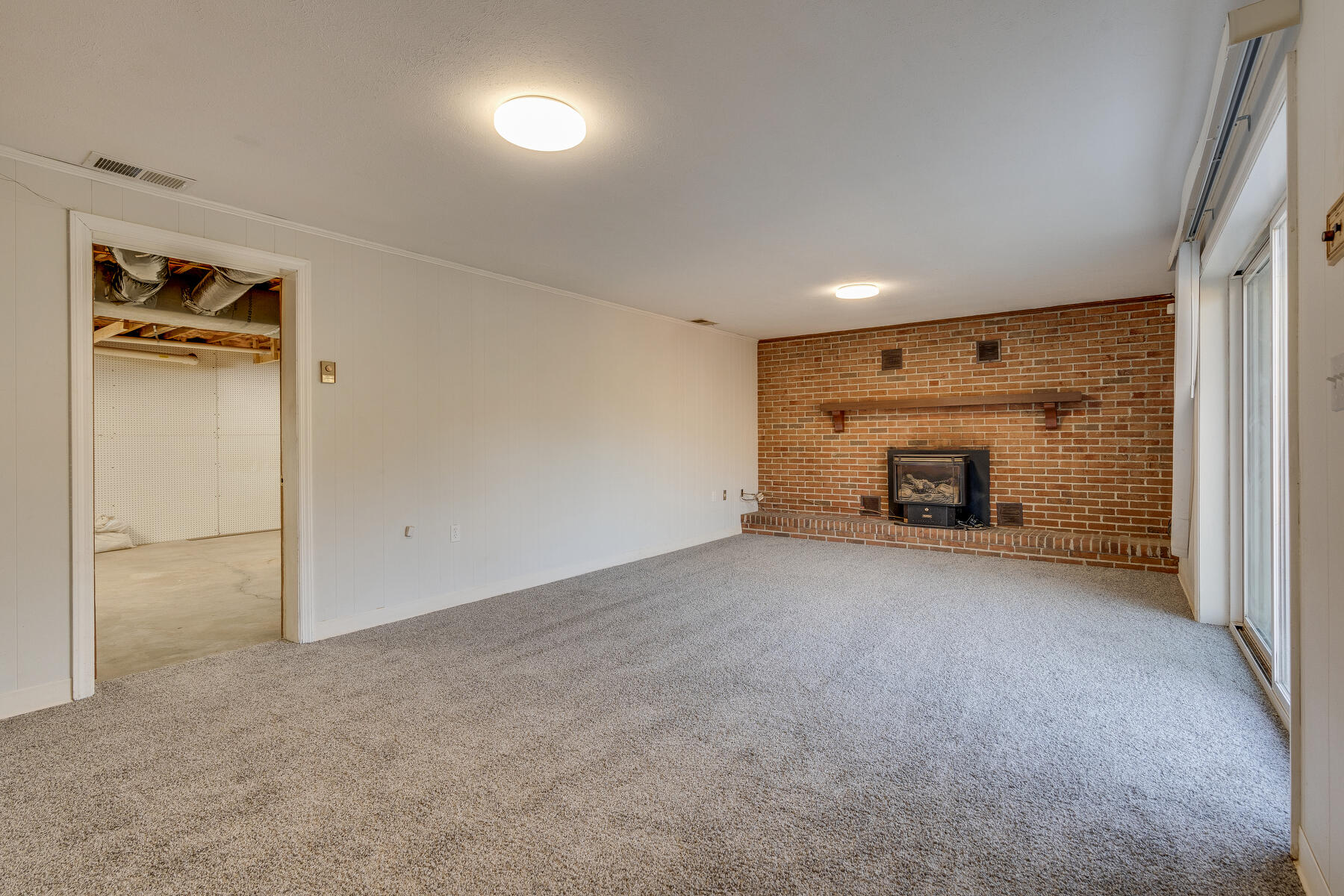 330 Hidden Valley Road Bristol, TN 37620 - Photo 21 of 29 024