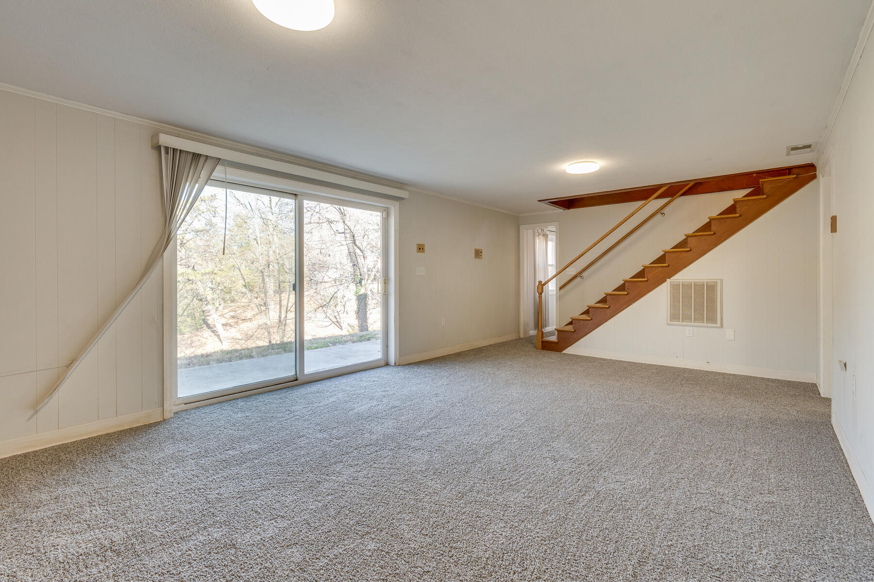 330 Hidden Valley Road Bristol, TN 37620 - Photo 22 of 29 025