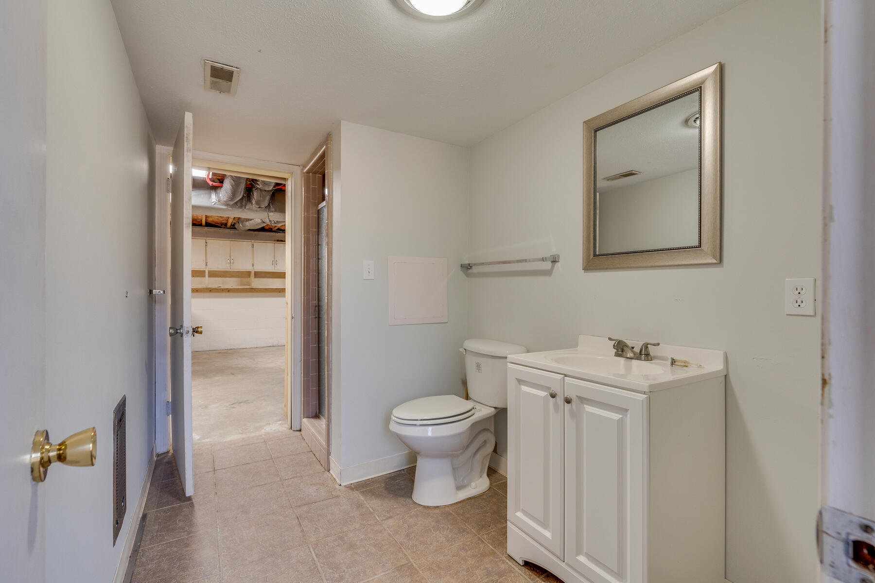 330 Hidden Valley Road Bristol, TN 37620 - Photo 23 of 29 026