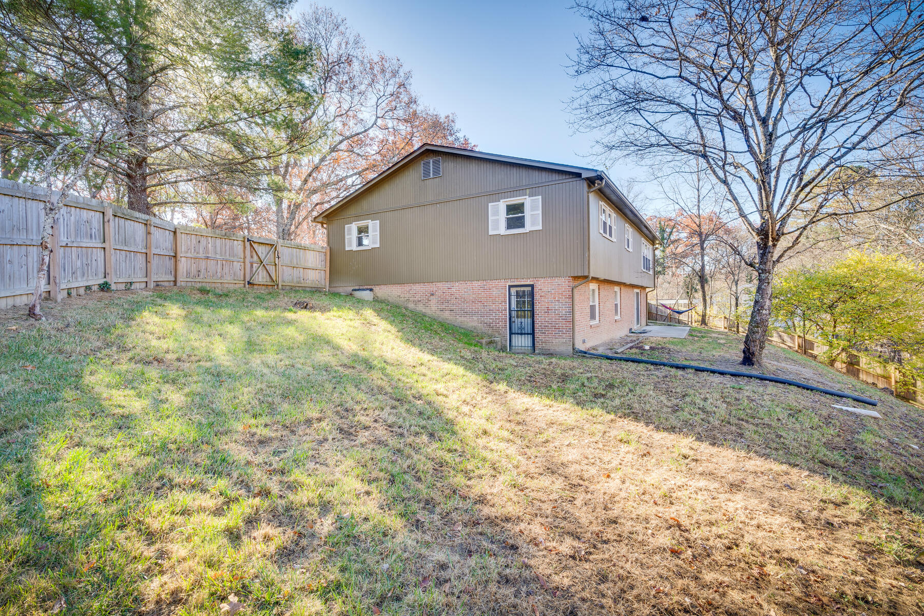 330 Hidden Valley Road Bristol, TN 37620 - Photo 28 of 29 032