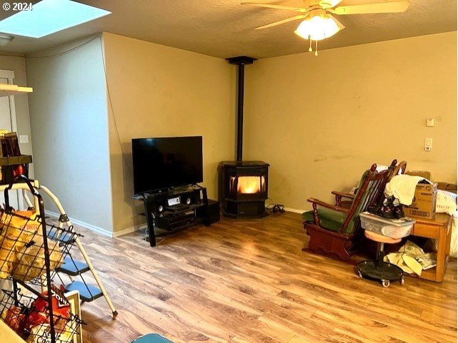 1090 West Ridgeway Avenue Hermiston, OR 97838 - Photo 2 of 22 Living Room