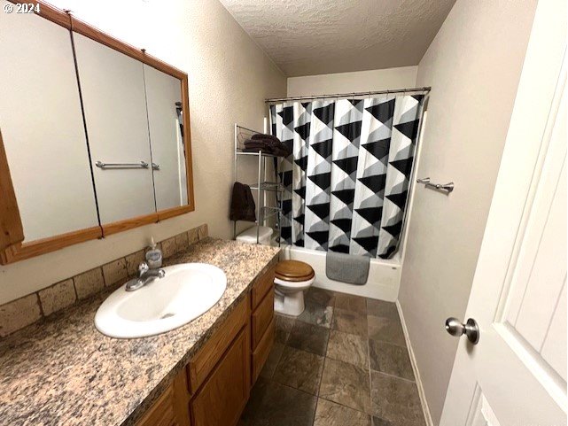 1090 West Ridgeway Avenue Hermiston, OR 97838 - Photo 22 of 22 Bathroom